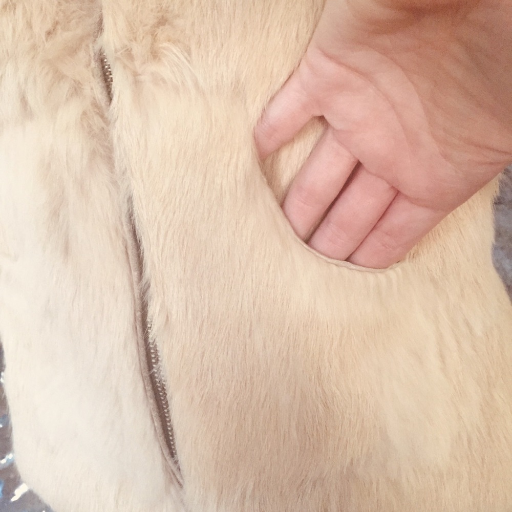 Warm Rabbit Fur Vest - Picture 4 of 8